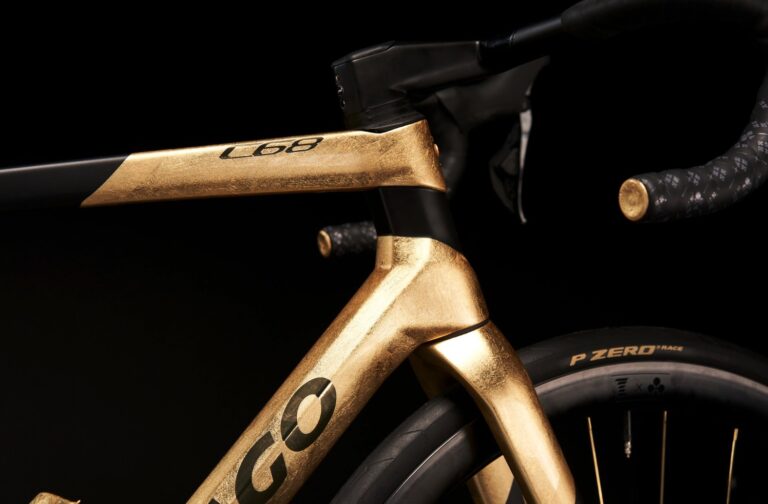 お値段なんと330万！？最高級の走るイタリアの宝石…「COLNAGO・GIOIELLO(ジョイエッロ)」ジロ・デ・イタリア第1